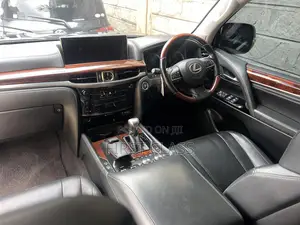 Lexus LX 570 AWD 2017 Black