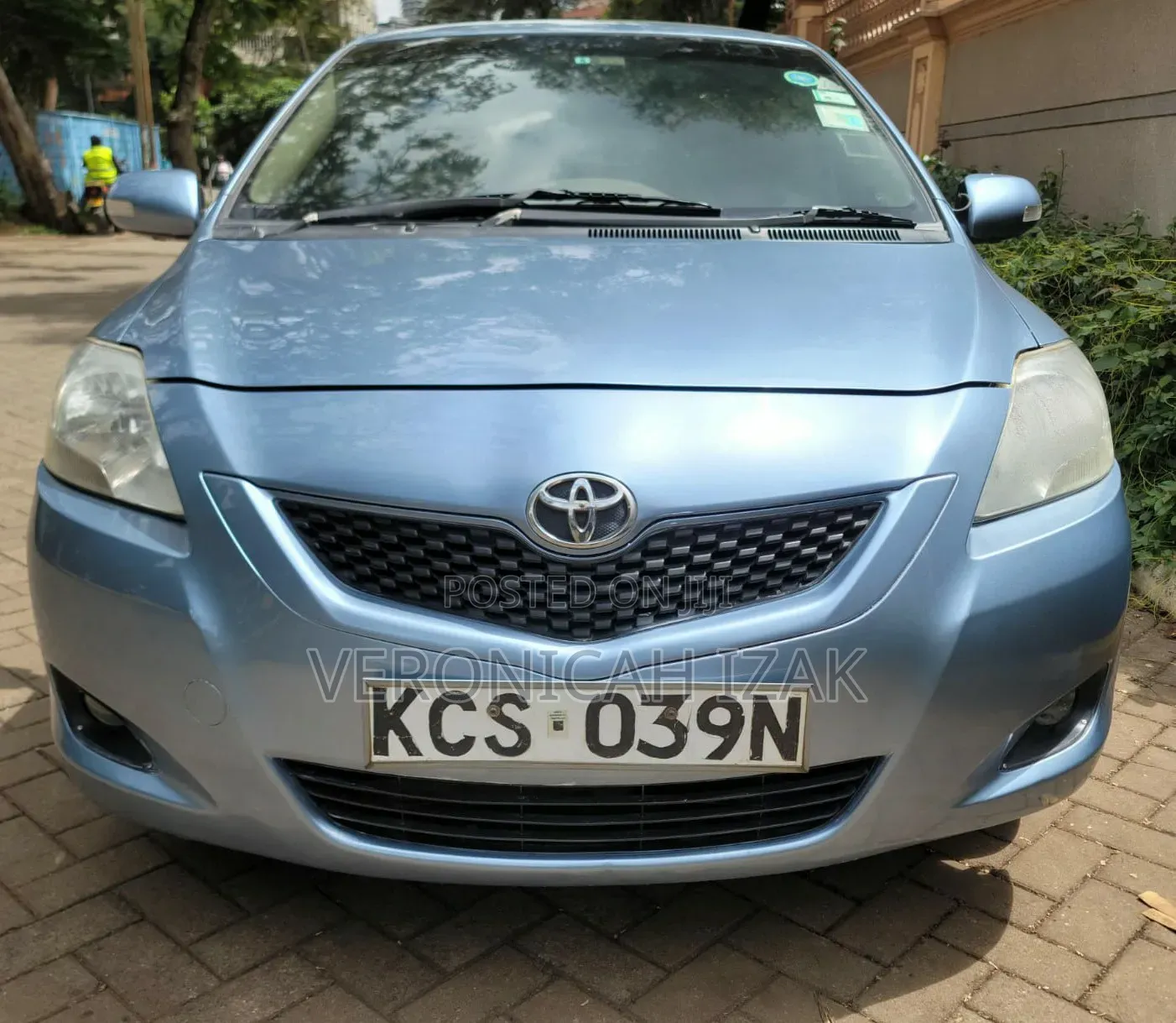 Toyota Belta 2011 Blue