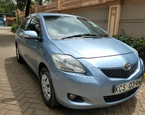 Toyota Belta 2011 Blue
