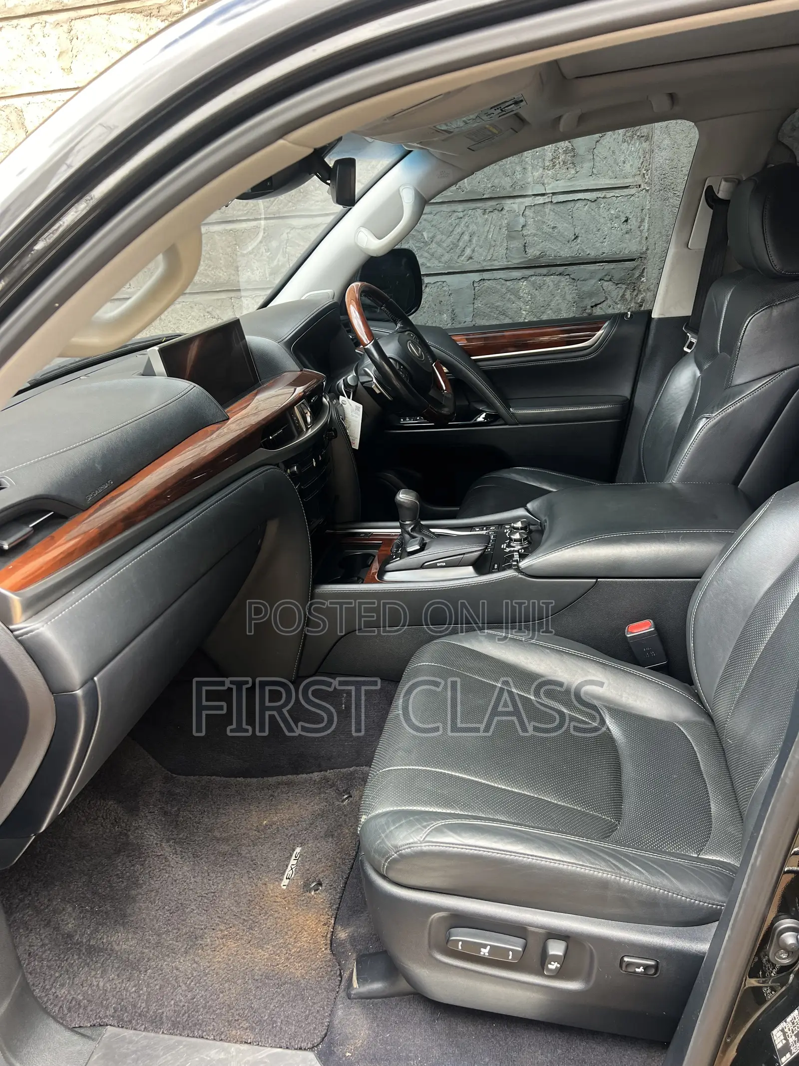 Lexus LX 570 AWD 2017 Black