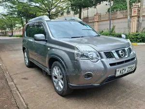 Nissan X-Trail 2012 Brown