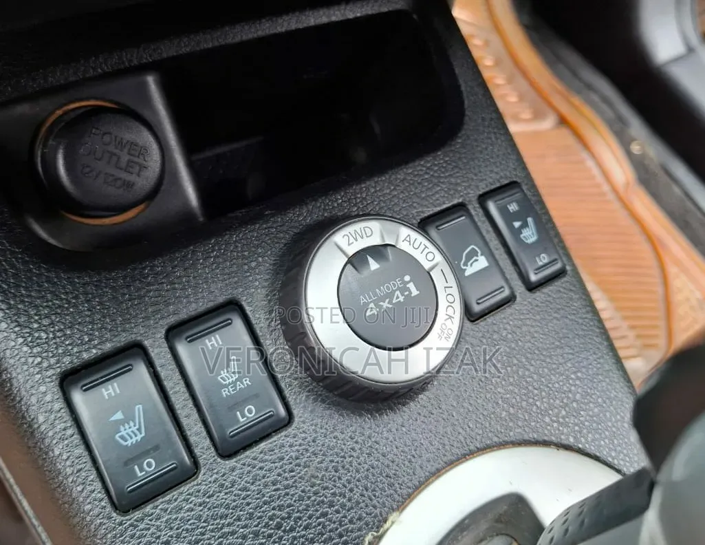 Nissan X-Trail 2012 Brown