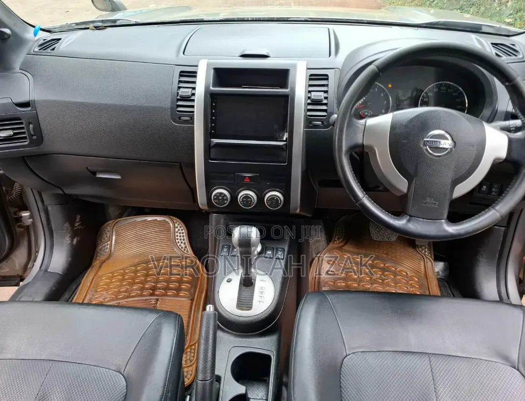 Nissan X-Trail 2012 Brown