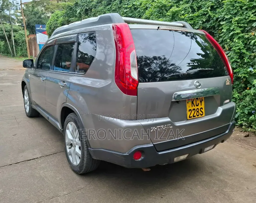 Nissan X-Trail 2012 Brown