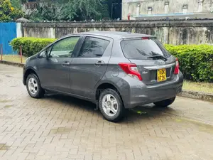 Toyota Vitz 2016 Gray