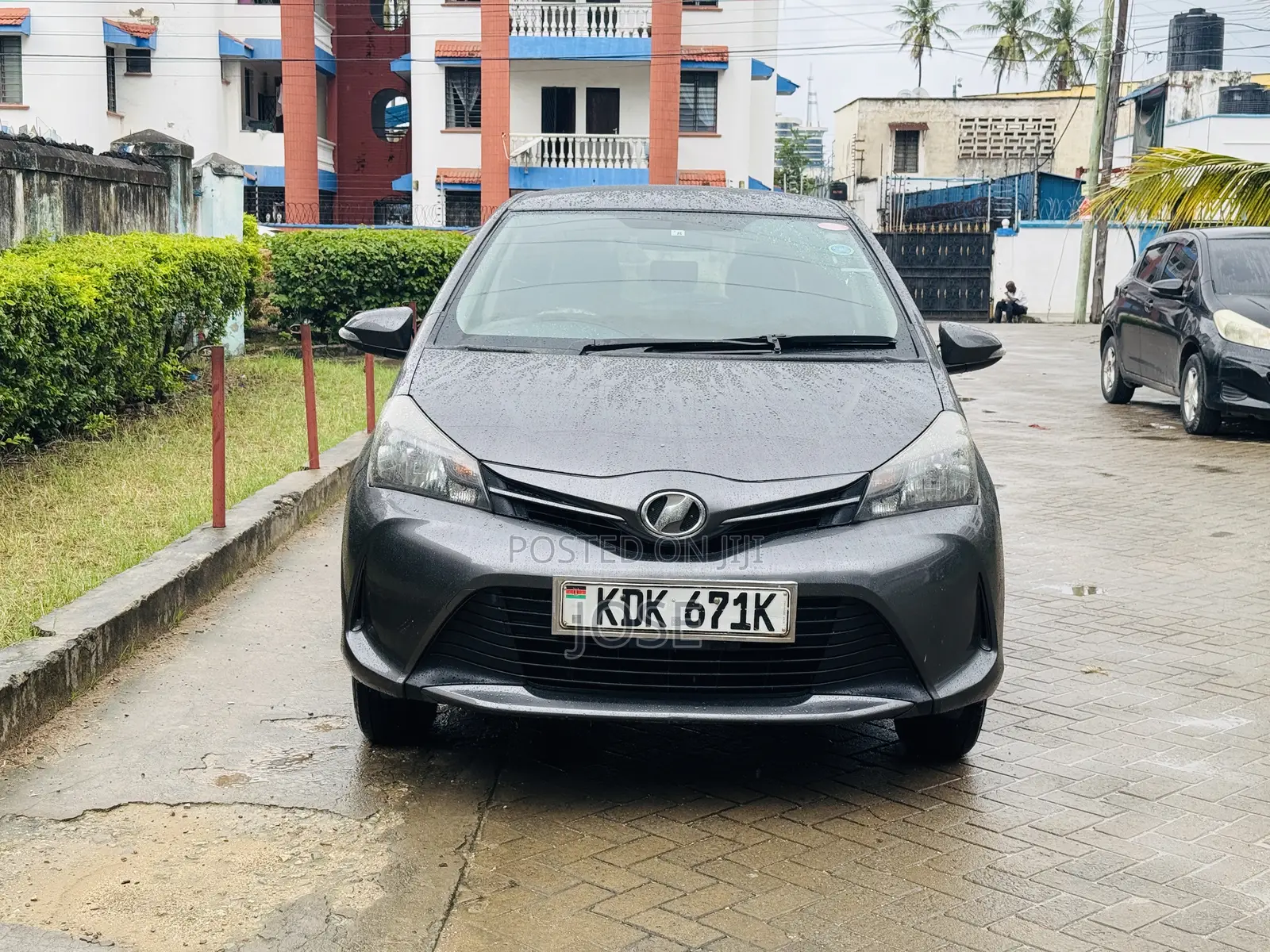 Toyota Vitz 2016 Gray