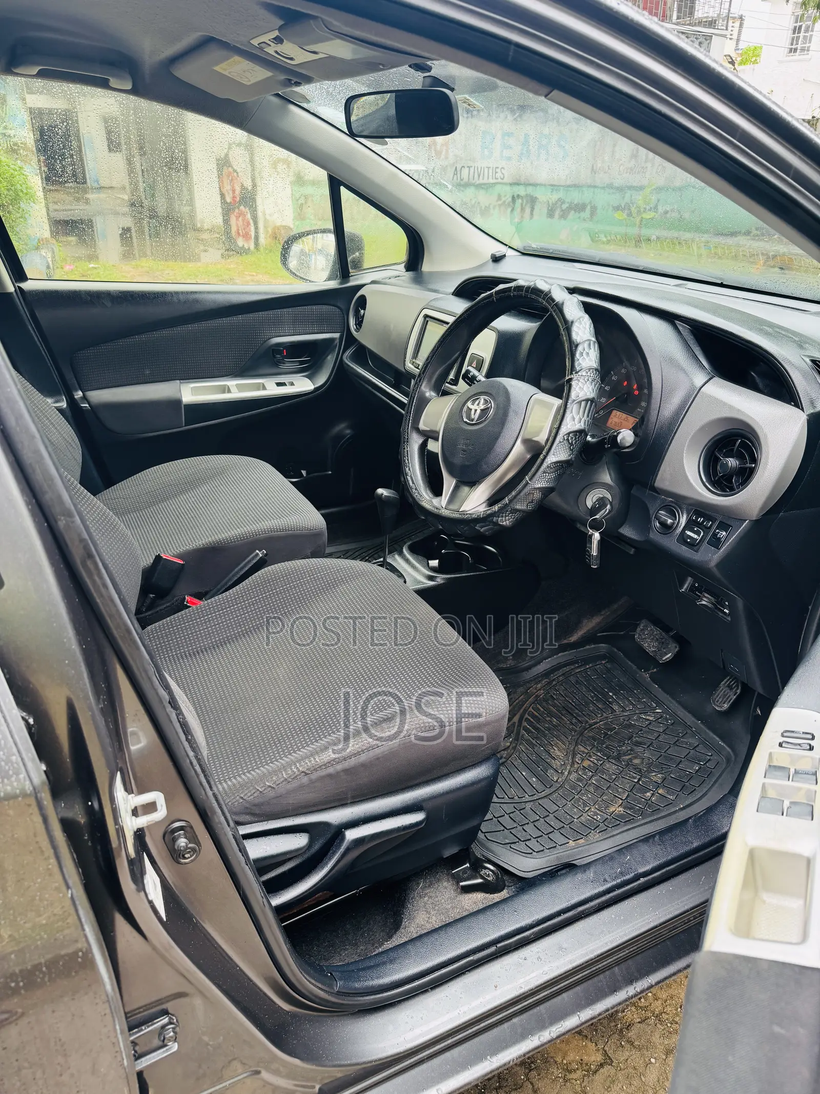 Toyota Vitz 2016 Gray