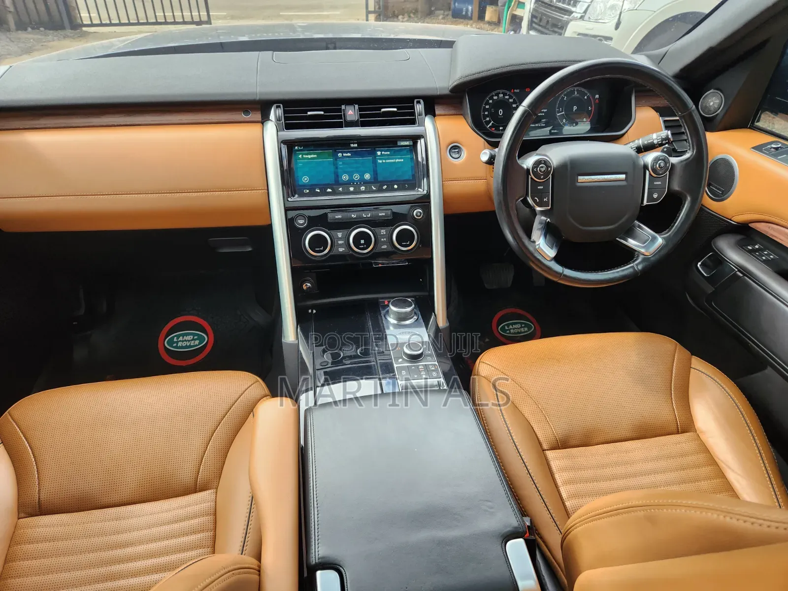 Land Rover Discovery 2018 Gray