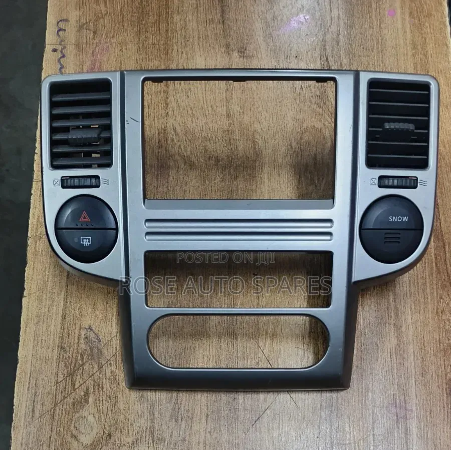 Nissan Xtrail T-30 Hazard Panel