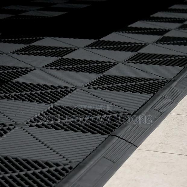 Garage Floor Tiles – Upgrade Your Garage With Premium Flooring