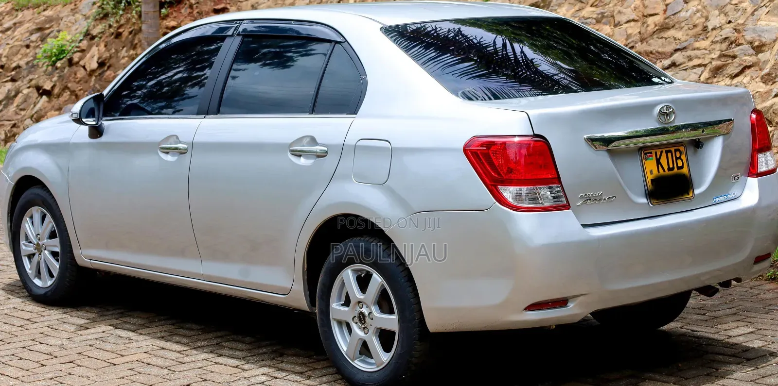 Toyota Axio 2012
