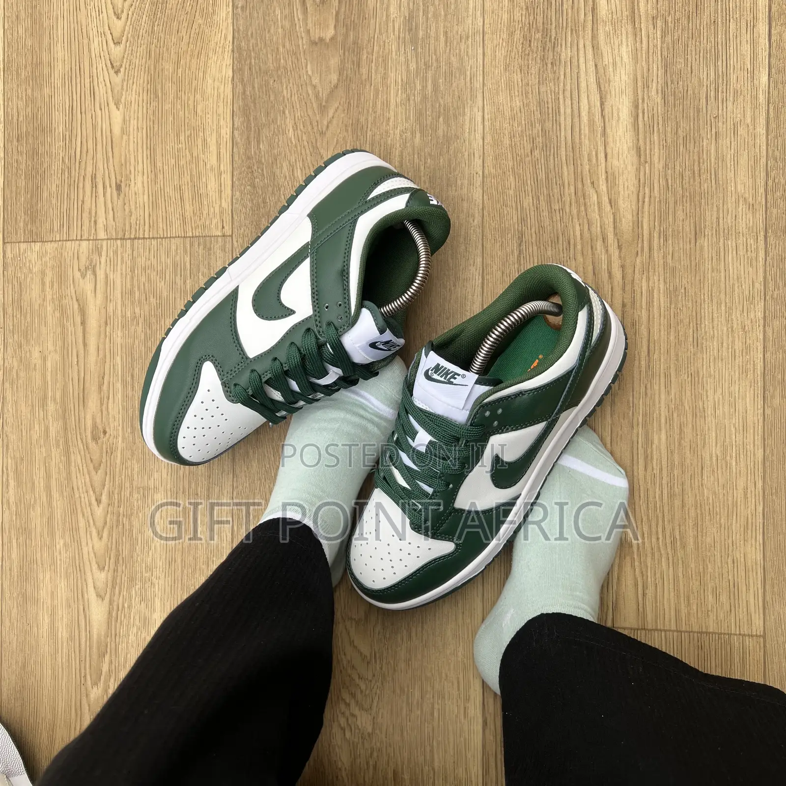 Nike Dunk Low ‘Varsity Green’ Retro Sneakers