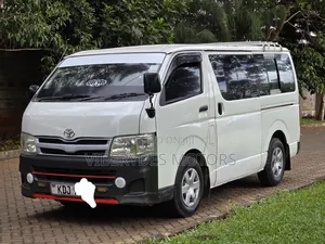 Toyota HiAce 2013 White