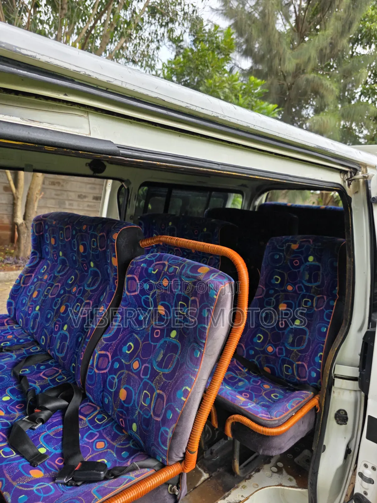 Toyota HiAce 2013 White