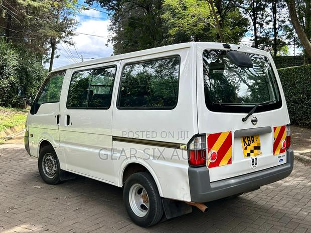 Nissan Vanette 2008 Silver - thumbnail 3