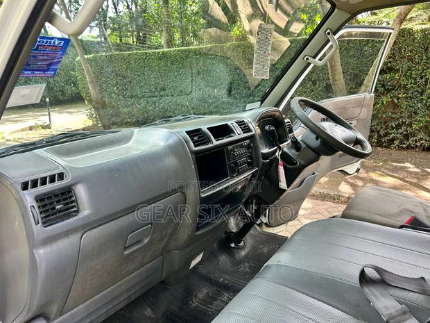 Nissan Vanette 2008 Silver - thumbnail 9