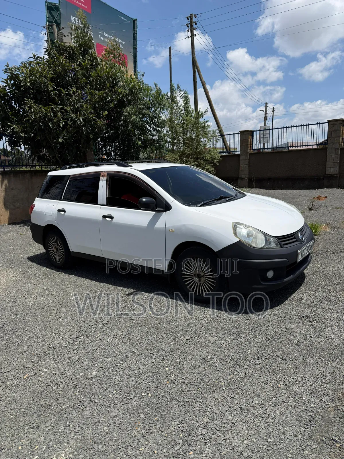 Nissan Advan 2013 White