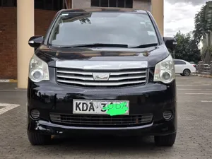 Toyota Noah 2013 Black