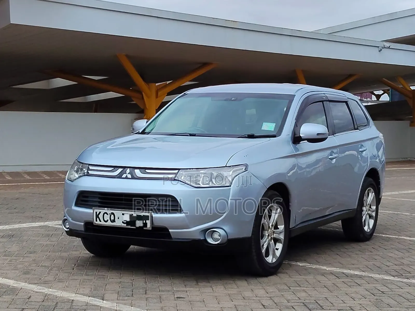 Mitsubishi Outlander 2013 Blue