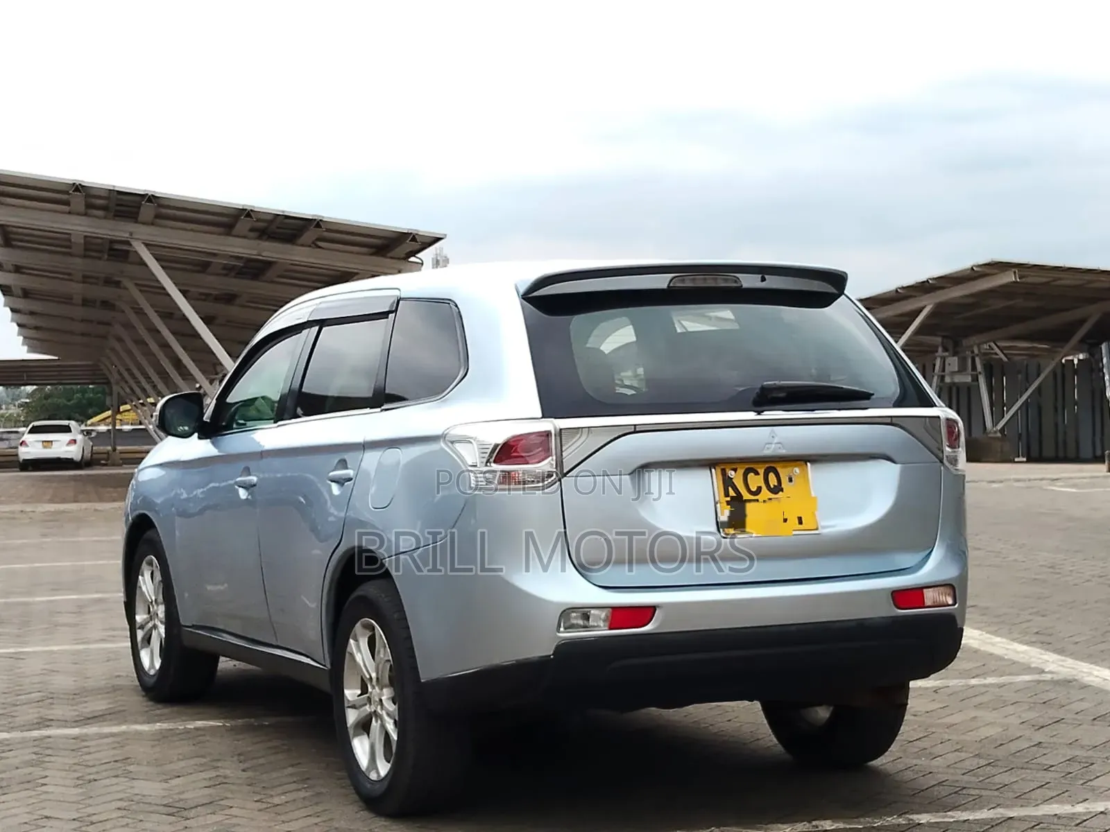 Mitsubishi Outlander 2013 Blue