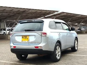 Mitsubishi Outlander 2013 Blue
