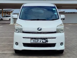 Toyota Voxy 2010 White
