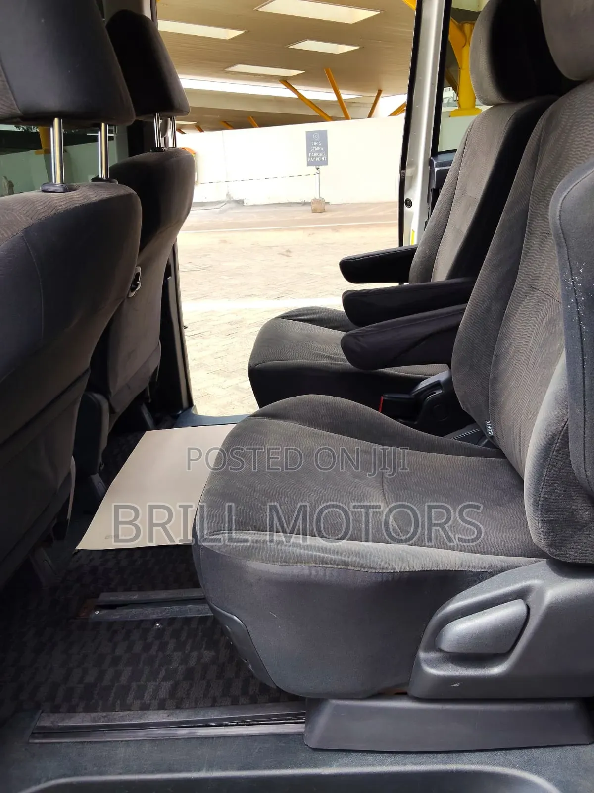 Toyota Voxy 2010 White