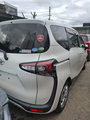 Toyota Sienta 1.5 FWD 2020 Pearl