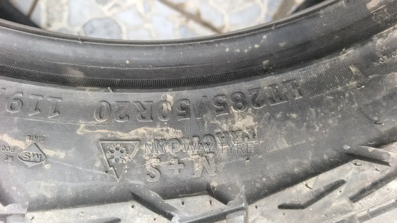 245/70r17 Comforser a/T