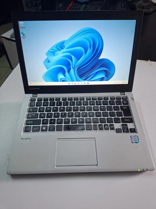 Laptop Lenovo 300e 8GB Intel Core i5 HDD 500GB