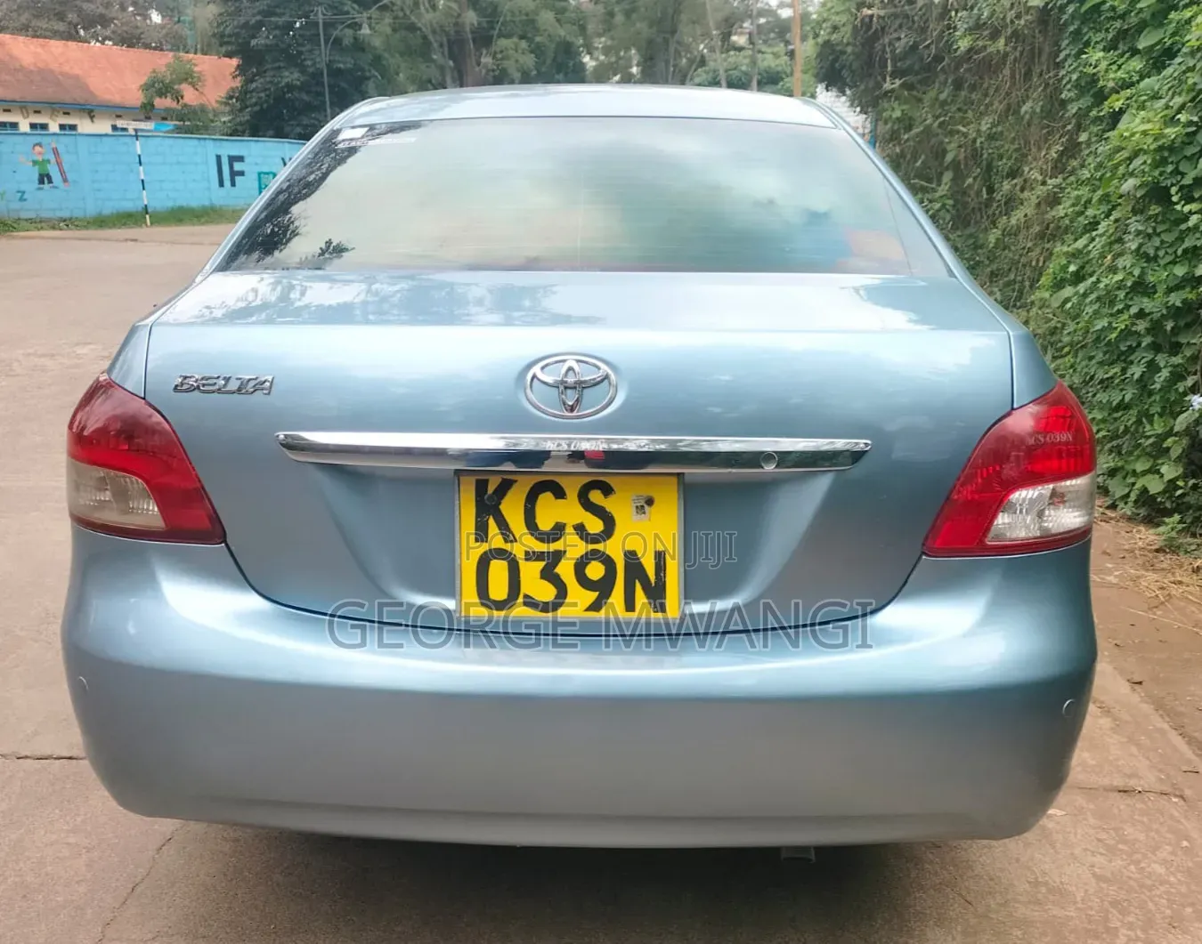 Toyota Belta 2011 Blue