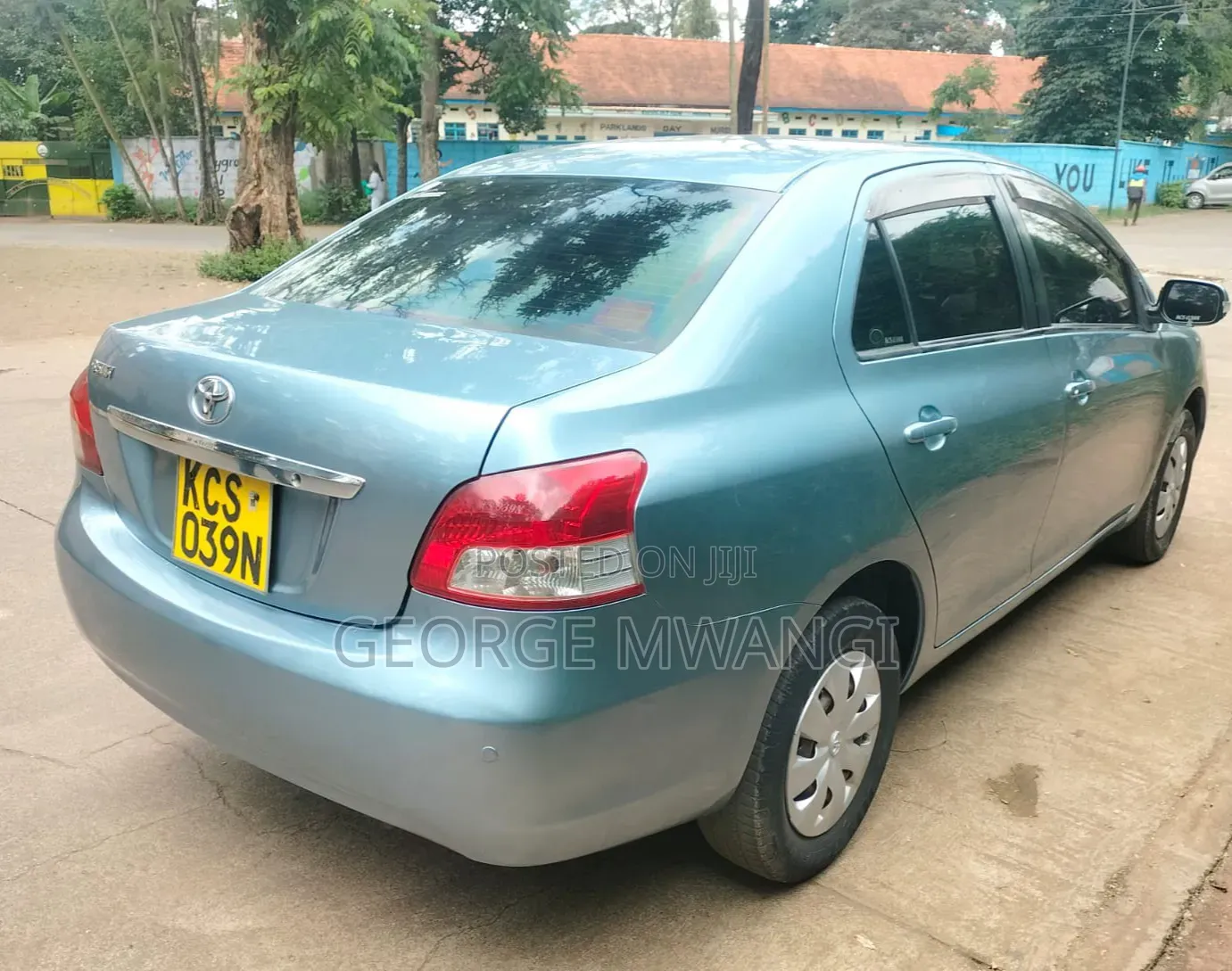 Toyota Belta 2011 Blue