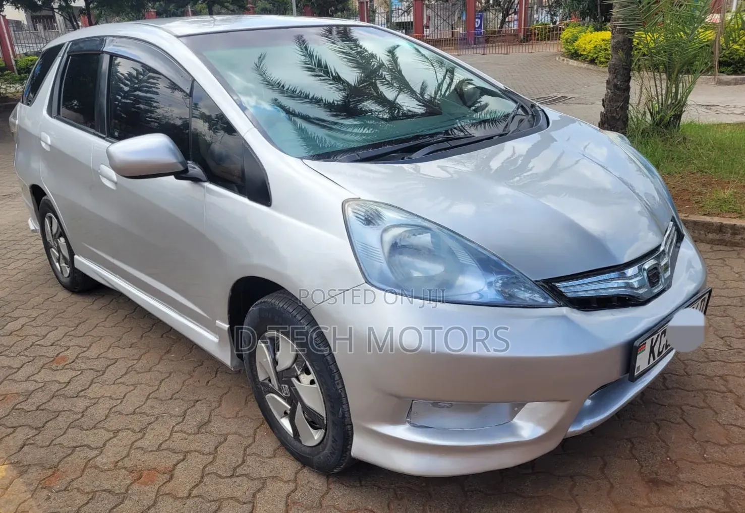 Honda Fit Shuttle 2012 Silver