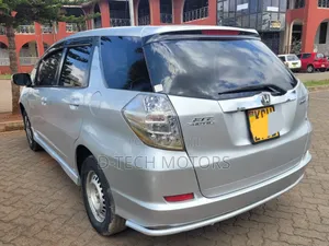 Honda Fit Shuttle 2012 Silver