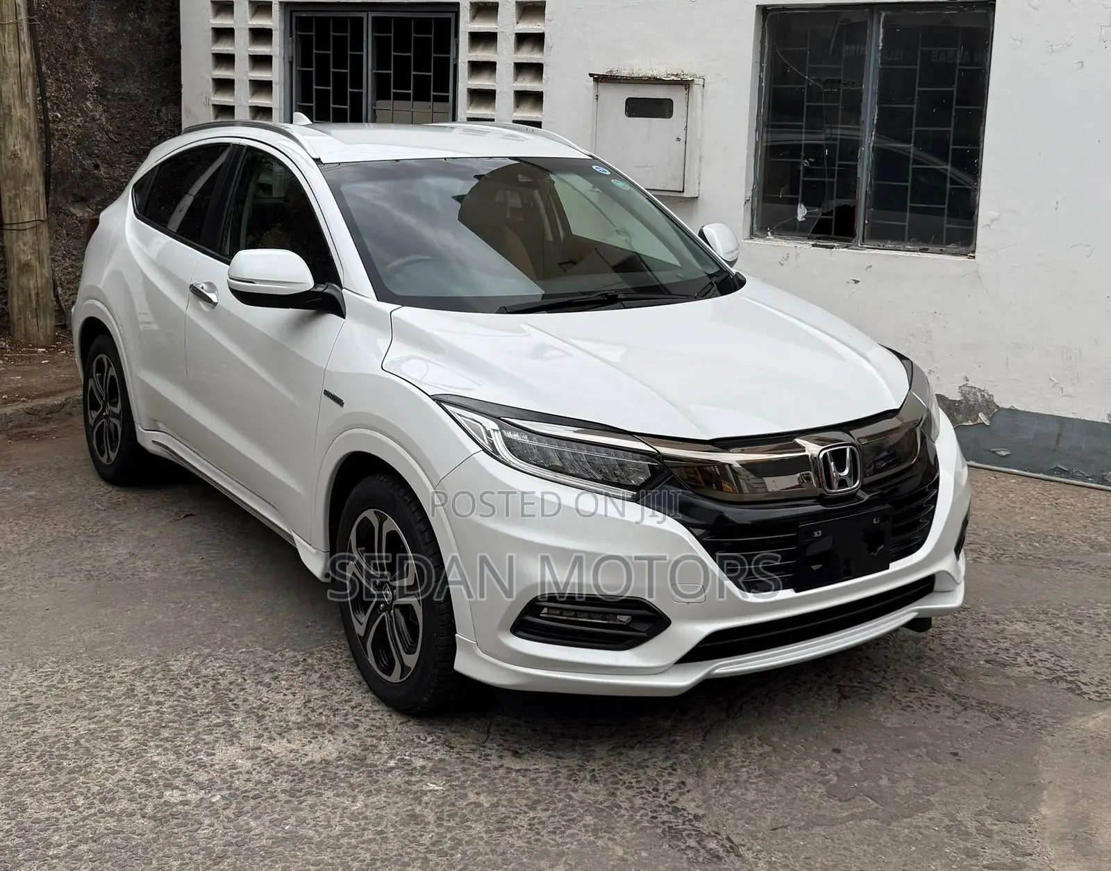 Honda Vezel 2019 Off white