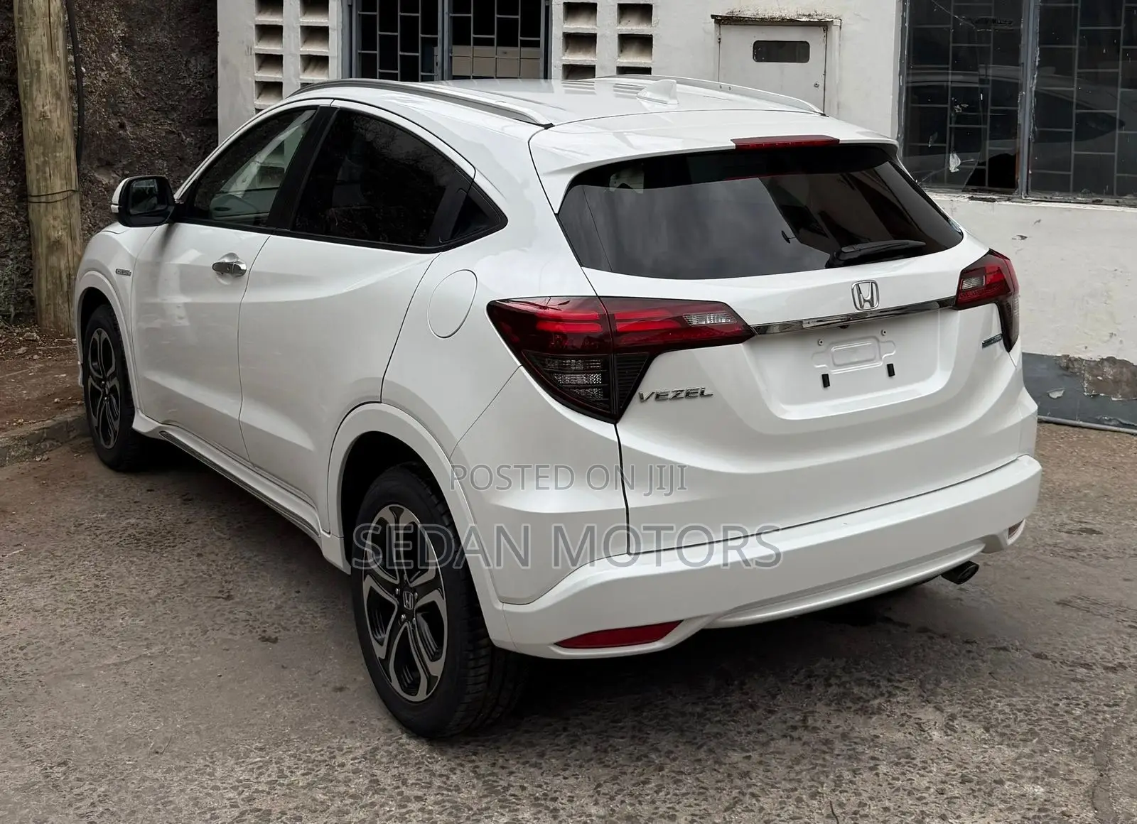 Honda Vezel 2019 Off white