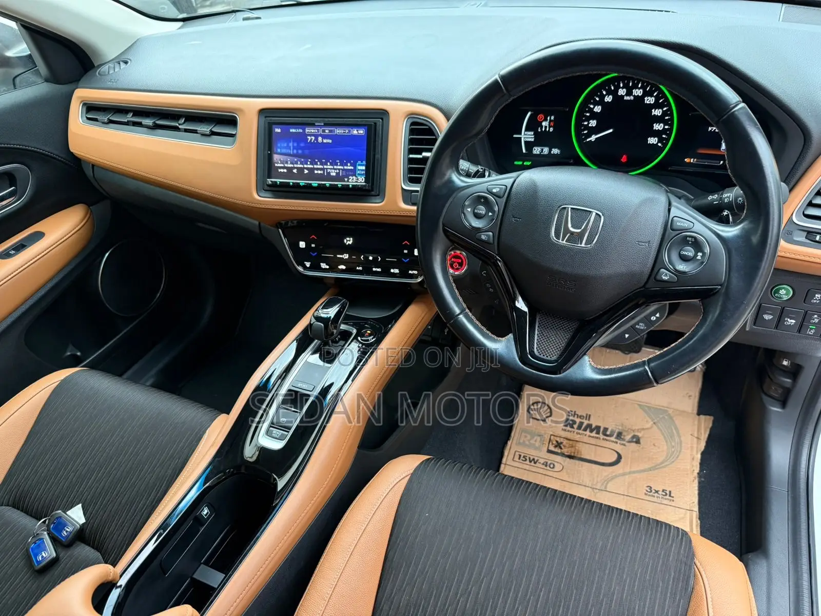 Honda Vezel 2019 Off white