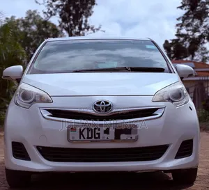 Toyota Ractis 2014 Black