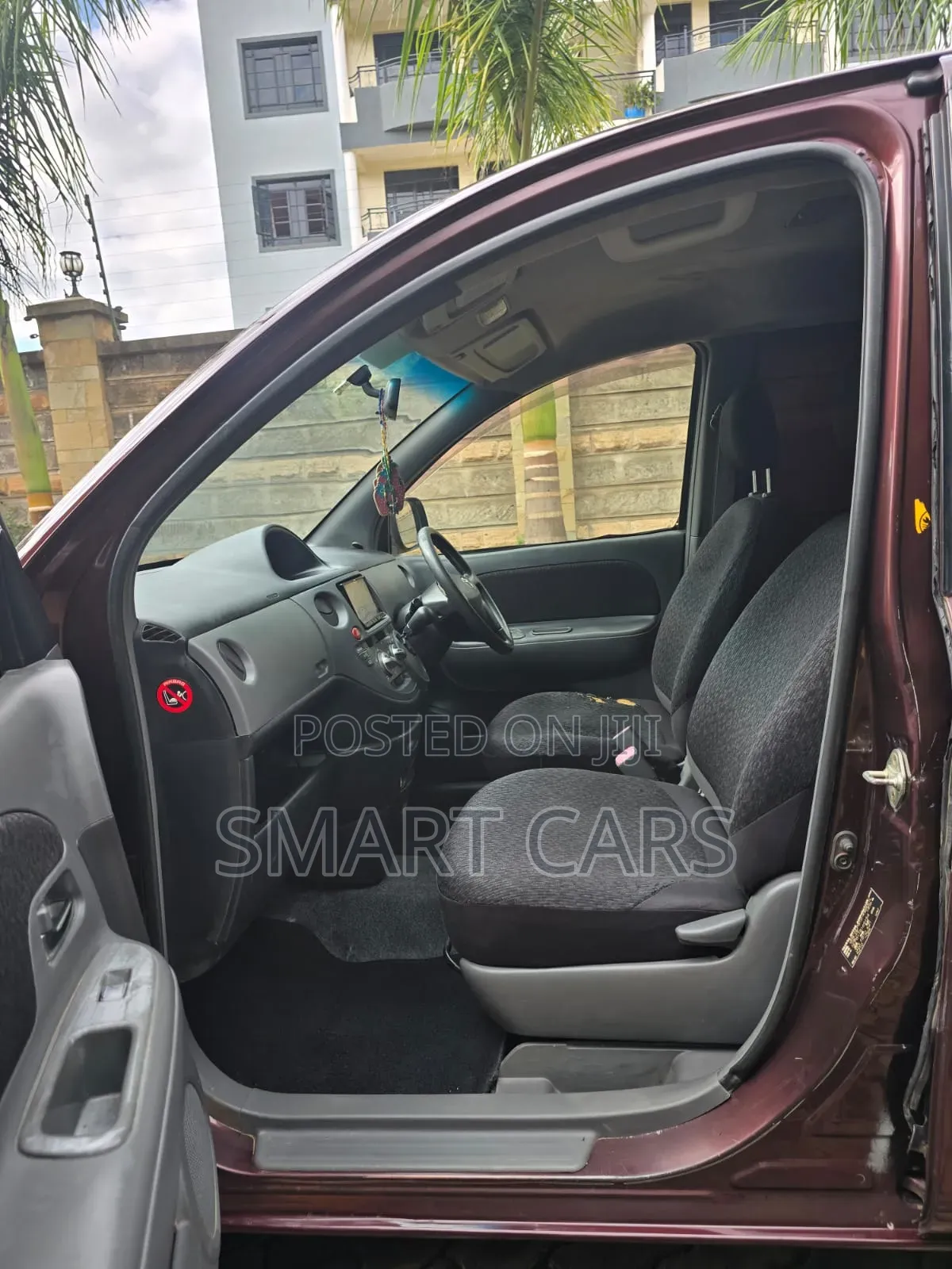 Toyota Sienta 2012 Brown