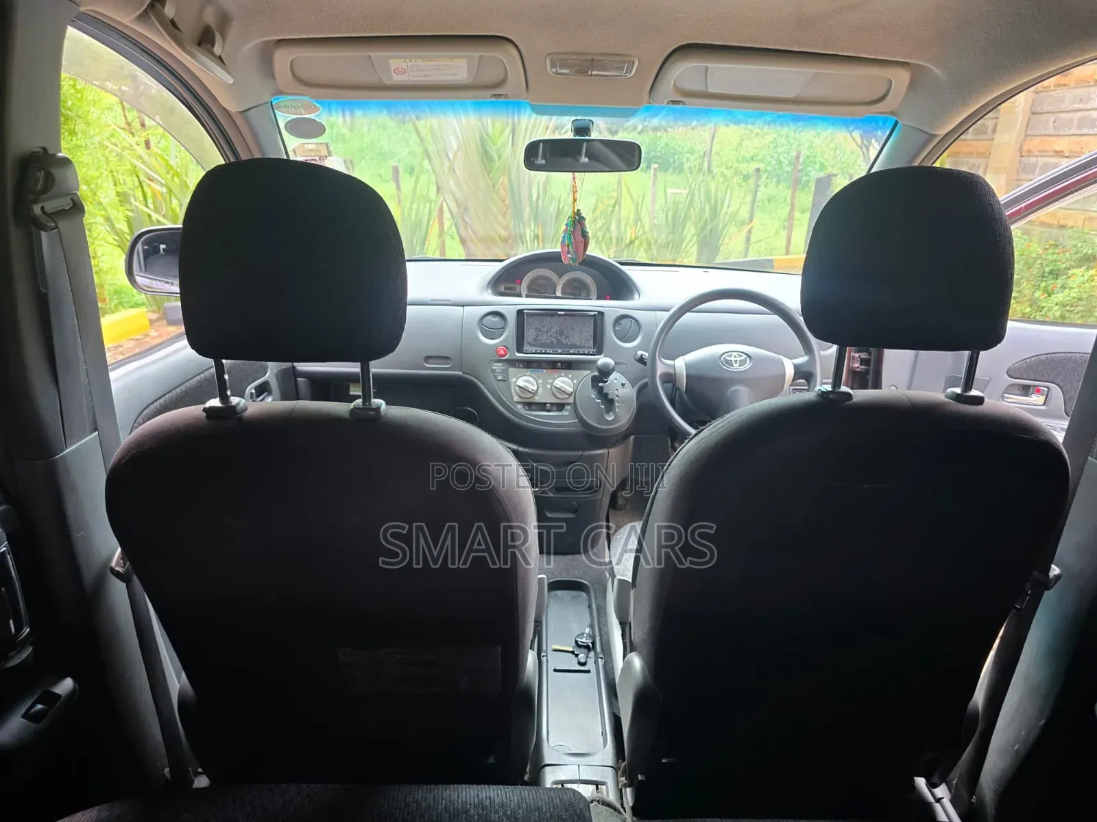 Toyota Sienta 2012 Brown
