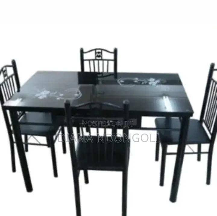 Durable 4 Sitter Dinning Table