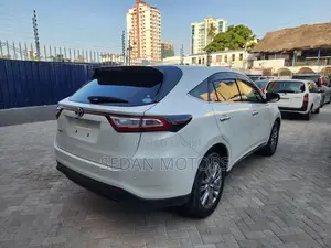 Toyota Harrier 2019 Off white