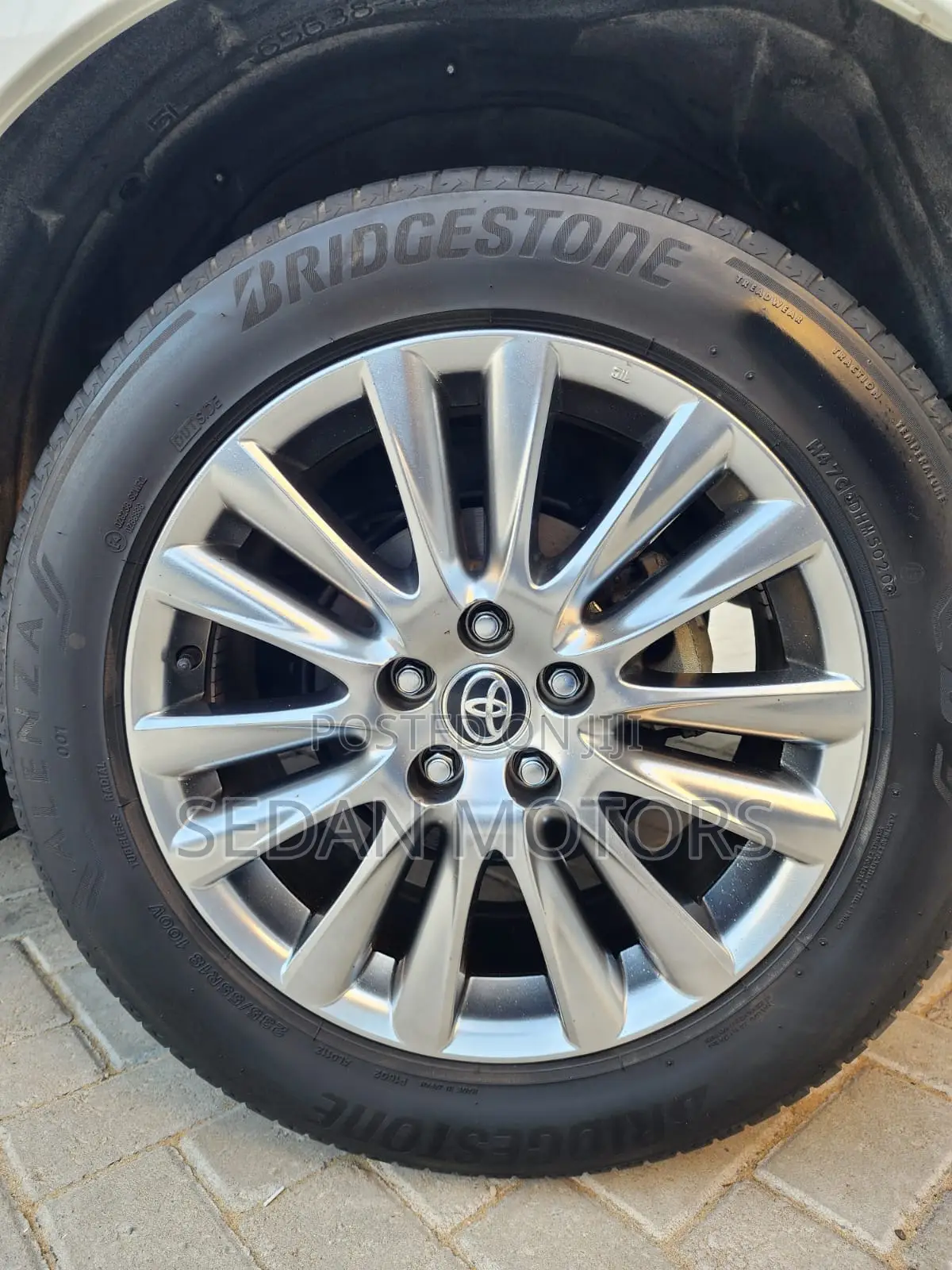 Toyota Harrier 2019 Off white