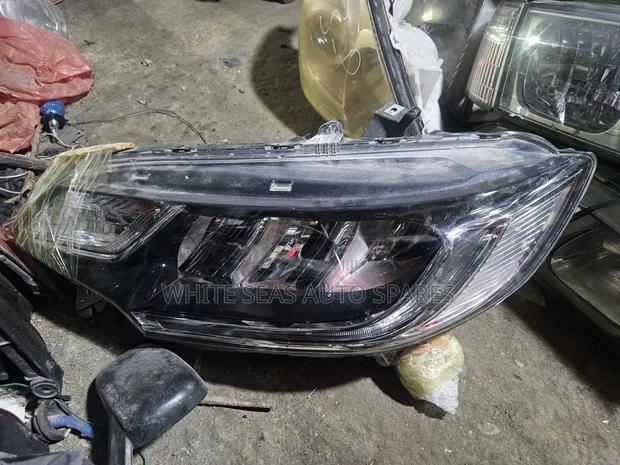 Honda Fit 2018 Headlight