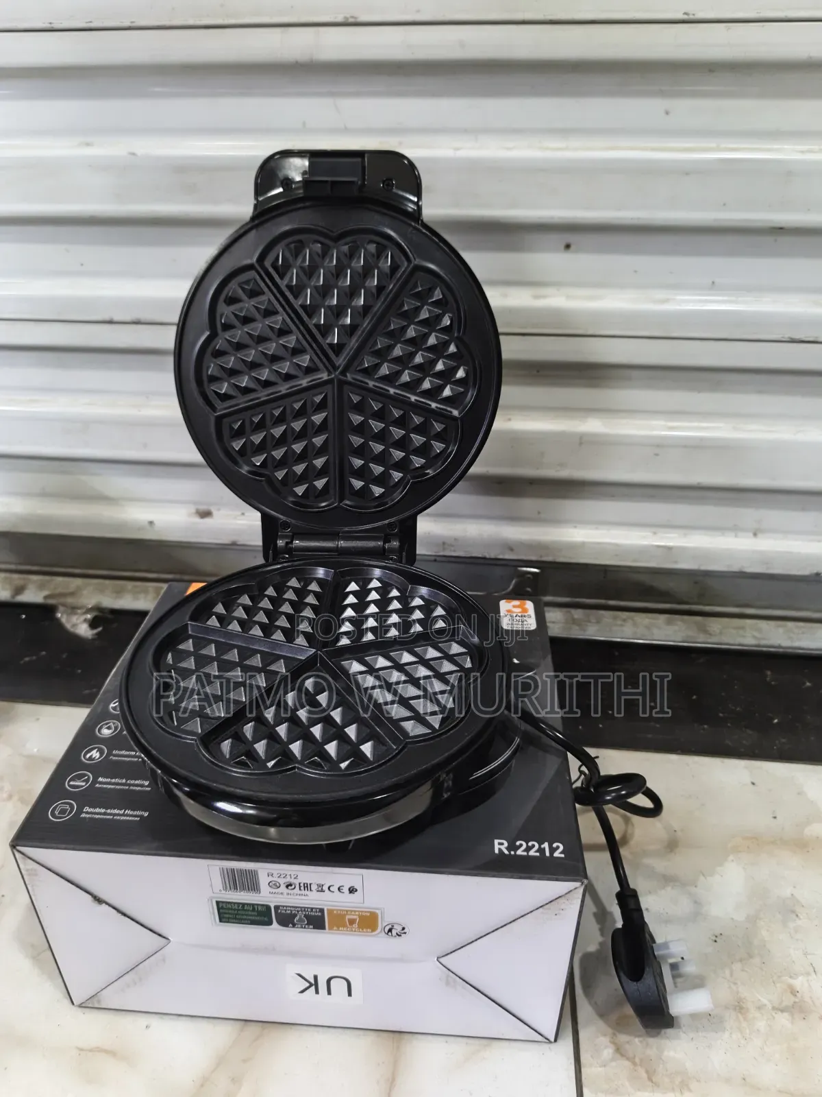 Raf Waffle Maker .R.2212