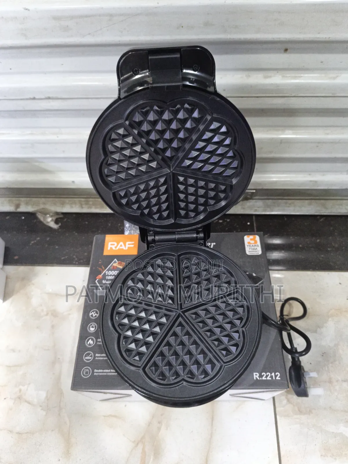 Raf Waffle Maker R.2212