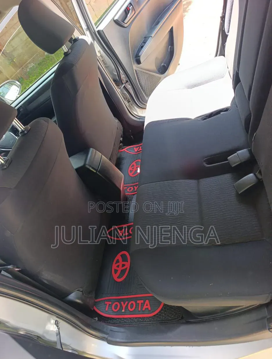 Toyota Corolla Fielder 2016 Silver