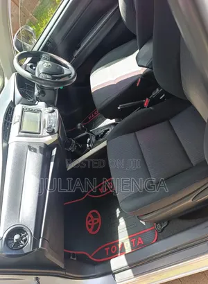 Toyota Corolla Fielder 2016 Silver