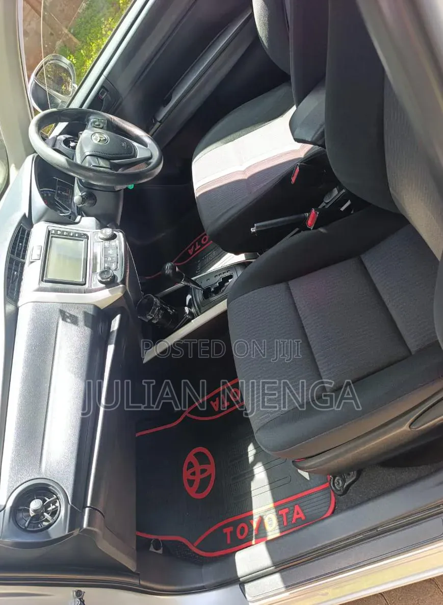 Toyota Corolla Fielder 2016 Silver