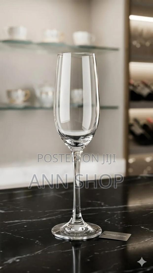 Champagne Glasses Clear - main view